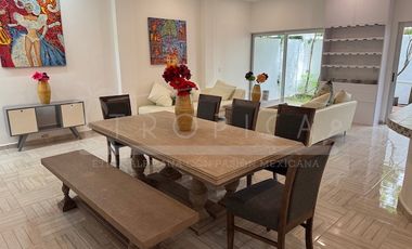 Casa en Renta Puerto Morelos con hermosos muebles y decoración