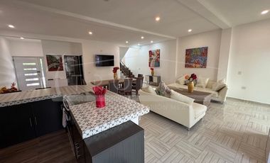 Casa en Renta Puerto Morelos con hermosos muebles y decoración