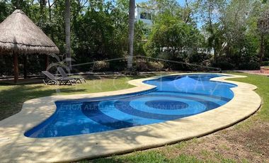 Casa en Renta Puerto Morelos con hermosos muebles y decoración