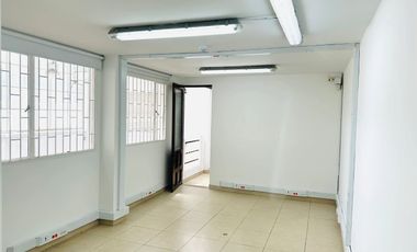 ARRIENDO CASA COMERCIAL EL BATAN. MALIBU 247 M2