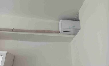 Disewakan bulanan  Apartemen type 2 kmr di Cakung Jakarta Timur, full furniture