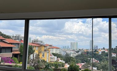 CASA SOLA EN PSEO DE LOS LAURELES 400 MTS