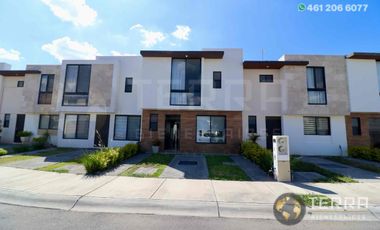 VENTA Casa 🏡 ,  Equipada, buena orientación con respecto al sol🌞 en Cto Apeninos, Fracc.  La Reserva Celaya,Gto