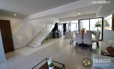 VENTA Casa 🏡 ,  Equipada, buena orientación con respecto al sol🌞 en Cto Apeninos, Fracc.  La Reserva Celaya,Gto