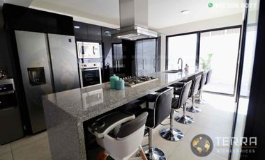 VENTA Casa 🏡 ,  Equipada, buena orientación con respecto al sol🌞 en Cto Apeninos, Fracc.  La Reserva Celaya,Gto