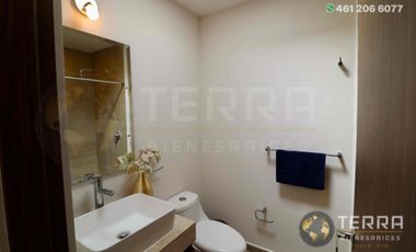 VENTA Casa 🏡 ,  Equipada, buena orientación con respecto al sol🌞 en Cto Apeninos, Fracc.  La Reserva Celaya,Gto