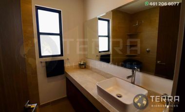 VENTA Casa 🏡 ,  Equipada, buena orientación con respecto al sol🌞 en Cto Apeninos, Fracc.  La Reserva Celaya,Gto