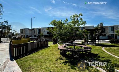 VENTA Casa 🏡 ,  Equipada, buena orientación con respecto al sol🌞 en Cto Apeninos, Fracc.  La Reserva Celaya,Gto