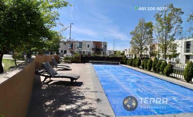 VENTA Casa 🏡 ,  Equipada, buena orientación con respecto al sol🌞 en Cto Apeninos, Fracc.  La Reserva Celaya,Gto