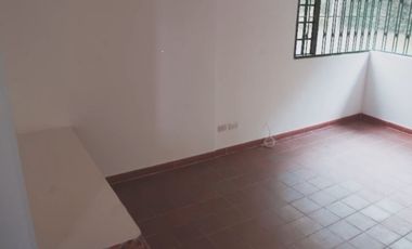 SE ARRIENDA CASA EN CHIA VIA GUAYMARAL