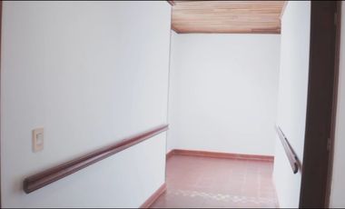 SE ARRIENDA CASA EN CHIA VIA GUAYMARAL