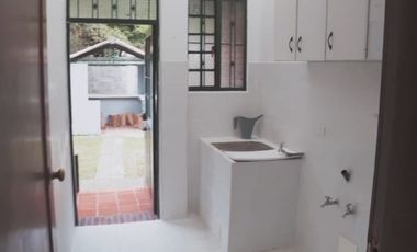 SE ARRIENDA CASA EN CHIA VIA GUAYMARAL