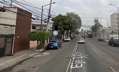 VENTA CASA PASEOS DE TAXQUEÑA