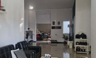 𝐑𝐔𝐌𝐀𝐇 𝐒𝐔𝐏𝐄𝐑 𝐍𝐘𝐀𝐌𝐀𝐍 𝐃𝐈 𝐓𝐄𝐍𝐆𝐀𝐇 𝐊𝐎𝐓𝐀 𝐊𝐄𝐃𝐈𝐑𝐈