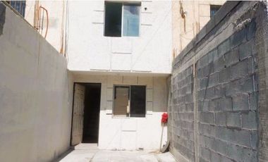 AQUI EN SANTA CATARINA LINDA  CASA EN VENTA, 2 PLANTAS, 2 RECÁMARAS, ESTACIONAMIENTO