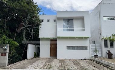 Linda casa en renta amueblada en Puerto Morelos Aldea Kiin