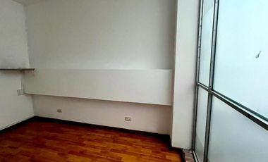 Se vende oficina en la carrera 4 en el centro de Pereira