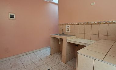 Venta Casa Urb. Los Cedros en La Pradera