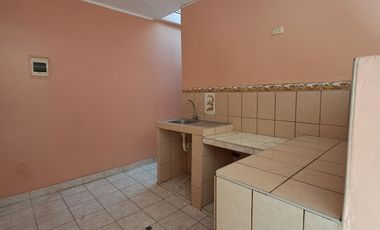 Venta Casa Urb. Los Cedros en La Pradera