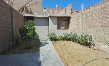 Venta Casa Urb. Los Cedros en La Pradera