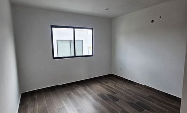 CASA EN VENTA EN SENDEROS DE MONTEVERDE 139 COTO 5 LAS MOTAÑAS