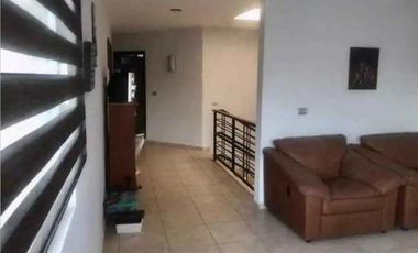 Sesión de derechos Ciudad satélite