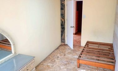 Ideal para estudiantes: habitación práctica y bien ubicada