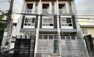 Brgy.Roxas Quezon City For Sale 3 Storey Townhouse 4 Bedrooms near Scout Reyes rg