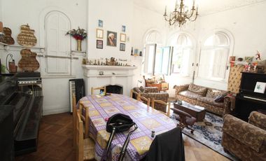 Casona Colonial en zona típica de Santiago, a pasos de estación de Metro Matta