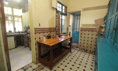 Casona Colonial en zona típica de Santiago, a pasos de estación de Metro Matta