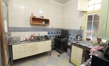 Casona Colonial en zona típica de Santiago, a pasos de estación de Metro Matta