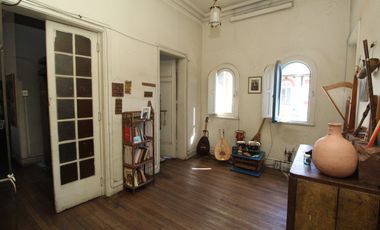 Casona Colonial en zona típica de Santiago, a pasos de estación de Metro Matta