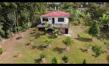 Casa lote 200M2 plano 
🏡 Tu refugio campestre a solo minutos de la ciudad 🌿 ideal para pensionados