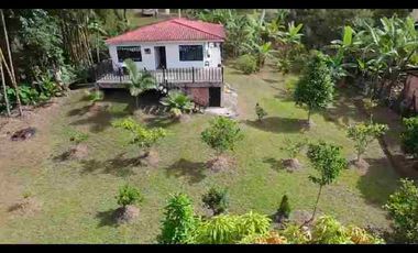 Casa lote 200M2 plano 
🏡 Tu refugio campestre a solo minutos de la ciudad 🌿 ideal para pensionados