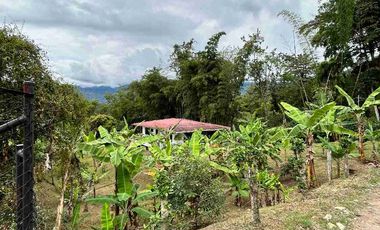 Casa lote 200M2 plano 
🏡 Tu refugio campestre a solo minutos de la ciudad 🌿 ideal para pensionados