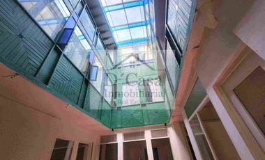 Rento Hostal 10 habitaciones sin amoblar en Centro Histórico de Cuenca