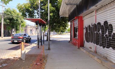 LOCAL ESQUINA EN PLENA AVENIDA FERMIN VIVACETA