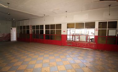 LOCAL ESQUINA EN PLENA AVENIDA FERMIN VIVACETA