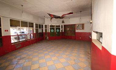 LOCAL ESQUINA EN PLENA AVENIDA FERMIN VIVACETA