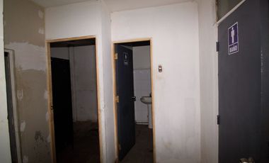 LOCAL ESQUINA EN PLENA AVENIDA FERMIN VIVACETA