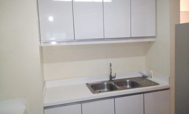 Semi-Furnished 2 Bedroom with Parking for rent in Icon Plaza BGC, Taguig