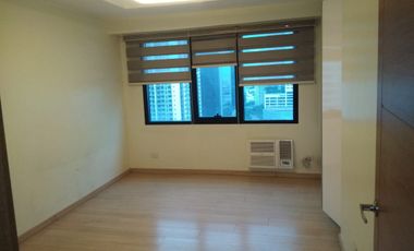 Semi-Furnished 2 Bedroom with Parking for rent in Icon Plaza BGC, Taguig
