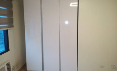 Semi-Furnished 2 Bedroom with Parking for rent in Icon Plaza BGC, Taguig