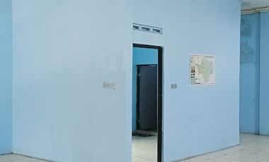 Ruko 2 Lantai di Jl. Brigjend Sudiarto Serengan, Solo, Siap Pakai