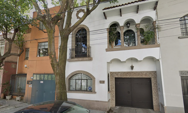 CASA EN CONDESA CUAUHTÉMOC EN GRAN VENTA DE REMATE