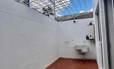 Casa en venta al sur de la ciudad en La Estancia muy cerca de Villasuncion