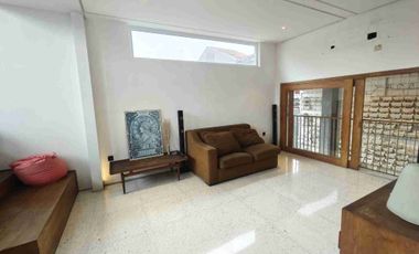 Rumah Desain Arsitektur Ternama Danny Wicaksono, Kayu Putih, Pulomas, Jakarta Timur