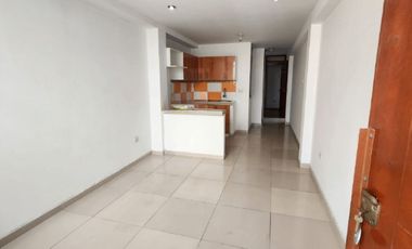 RAZURI departamento por Hospital Lazarte-VENTA