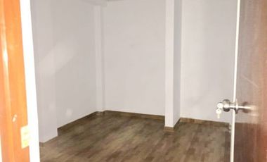 RAZURI departamento por Hospital Lazarte-VENTA