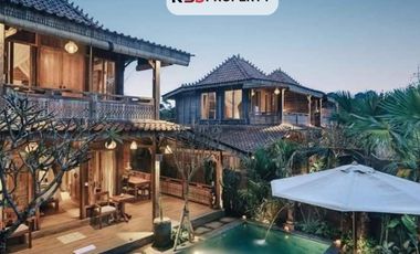 FOR SALE WOODEN VILLA RESORT WITH A BEAUTY SWIMMING POOL AT TEGALALANG UBUD